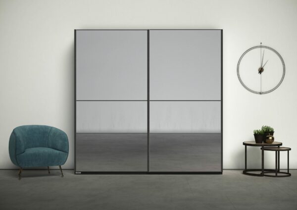 ארון בלאק גלס