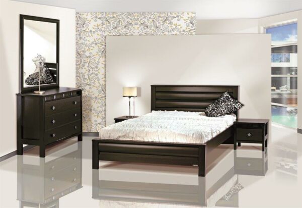 חדר שינה קומפלט דגם אהבת חיי מעוצב הכולל : מיטה זוגית 140/190 , 2 שידות , קומודה , ומראה .