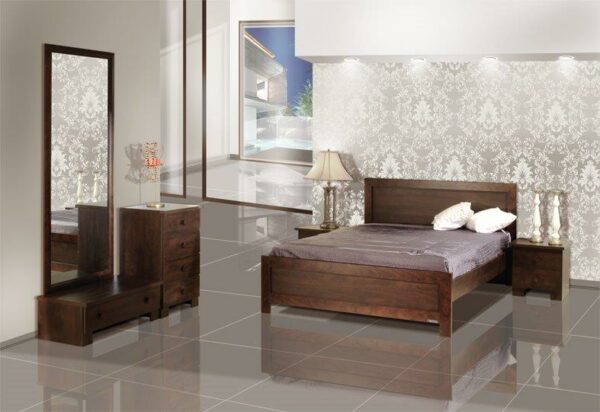 חדר שינה קומפלט דגם מקודשת מעוצב הכולל : מיטה זוגית 140/190 , 2 שידות , קומודה , ומראה .