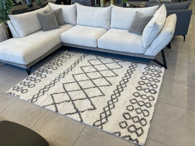 שטיח שאגי מתי