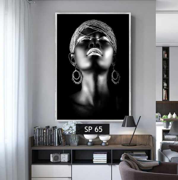תמונת קנבס אישה עם תכשיטים בצבע שחור וזהב SP 65