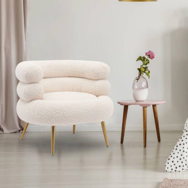 כורסא מעוצבת ייחודית בריפוד פרווה דגם מרשמלו