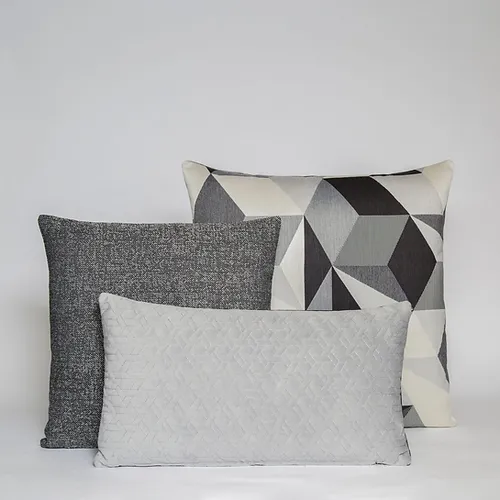 סט 3 כריות cube b&w