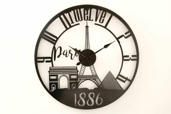 שעון קיר פריז בצבע שחור לבן במידות 60X60X3.5