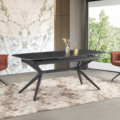 שולחן אוכל קרמיקה באורך 1.8 מ’ נפתח ל- 2.4 מ’ עם רגלי ברזל דגם קשת 180-פחם